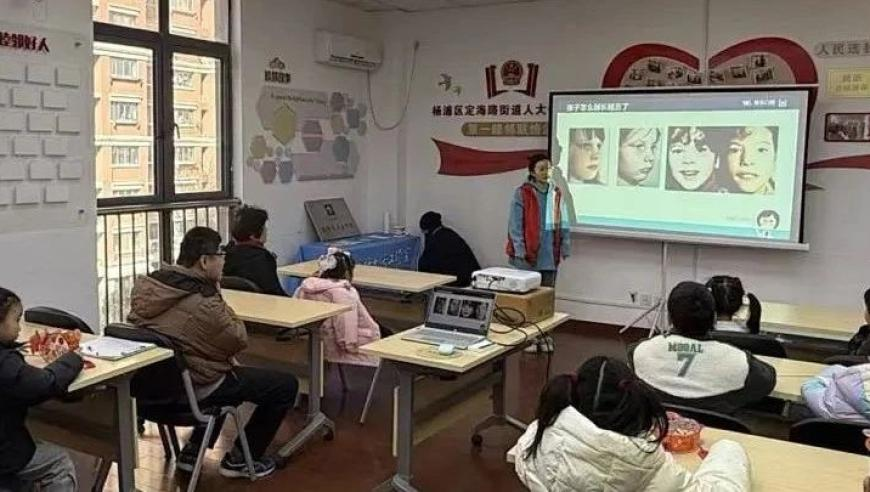 向太不语只是一味抓大鹅,管家婆三中特,全面解答解释落实_精英版V4.94